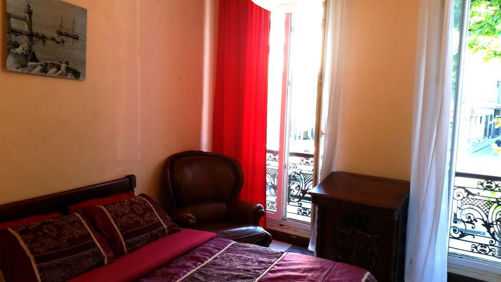 Hotel Des Allees Marseille Room photo