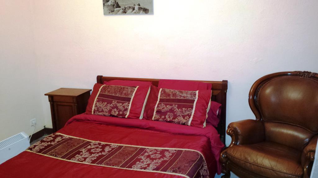 Hotel Des Allees Marseille Room photo
